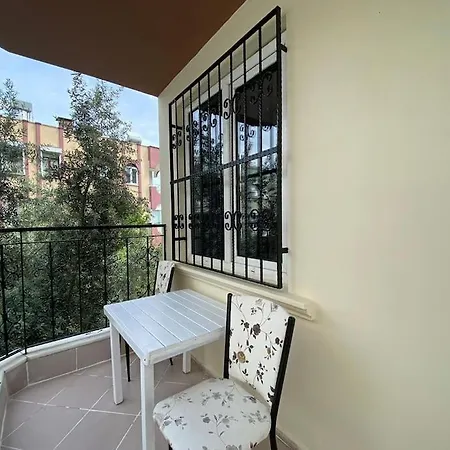 Lara'da Lux Mustakil Bahceli Ev Apartment