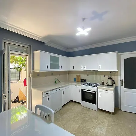 Apartman Lara'da Lux Mustakil Bahceli Ev