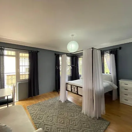 Lara'da Lux Mustakil Bahceli Ev Apartman